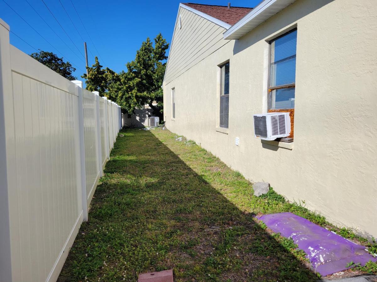 Beautiful Townhouse Easy Access To Everything. * Clearwater