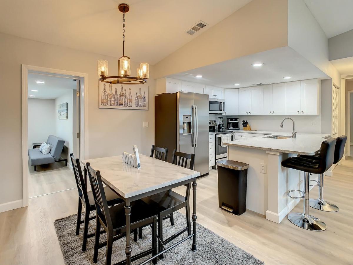 Crown Jewel Of 10-15 Min To Beach 5 Min To St Pete Airport Holiday home Clearwater
