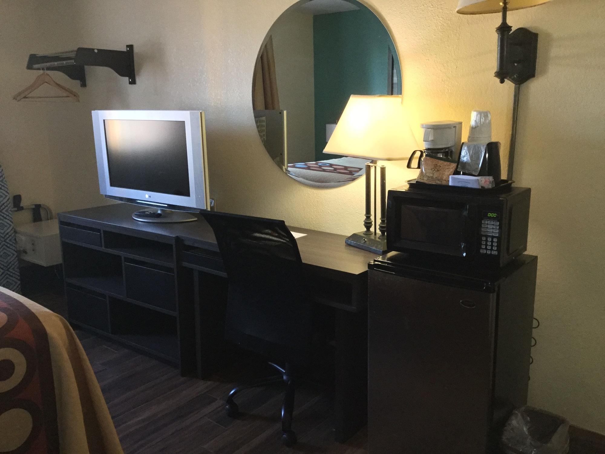 Super 8 By Wyndham Clearwater/st. Petersburg Airport Hotel Clearwater