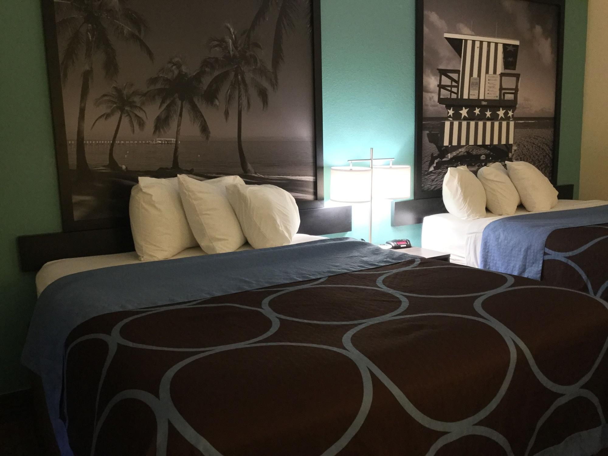 Super 8 By Wyndham Clearwater/st. Petersburg Airport 3*