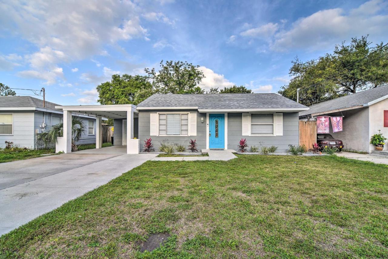 Seaside Bungalow Patio And Grill! * Clearwater