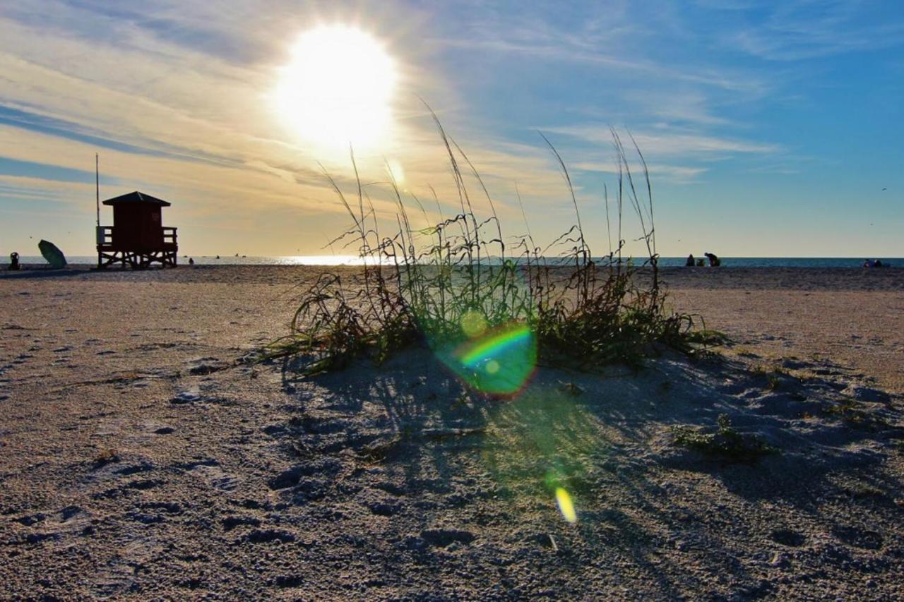 Relax In Retro * Clearwater