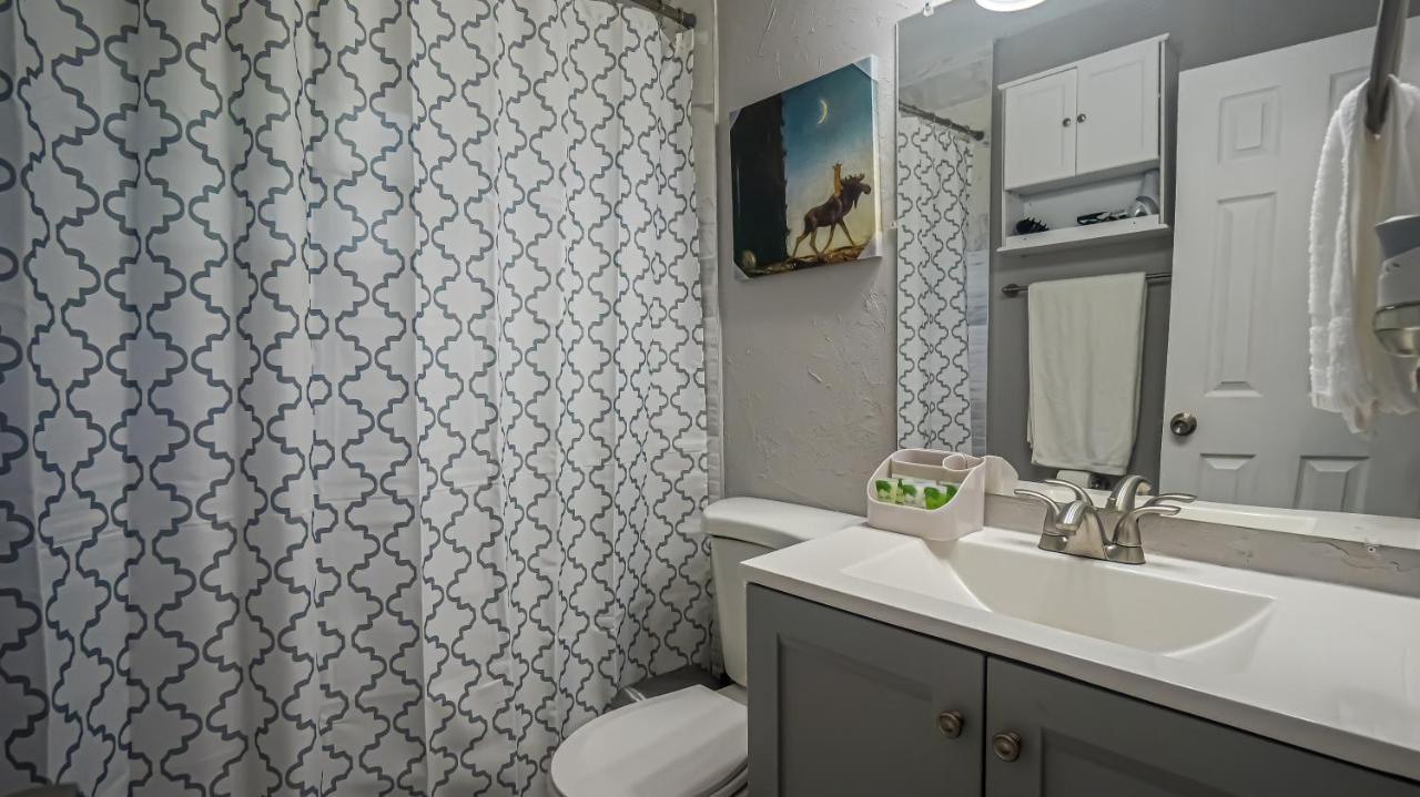 Elegant Cozy Oasis On A Traffic Free Street Villa Clearwater