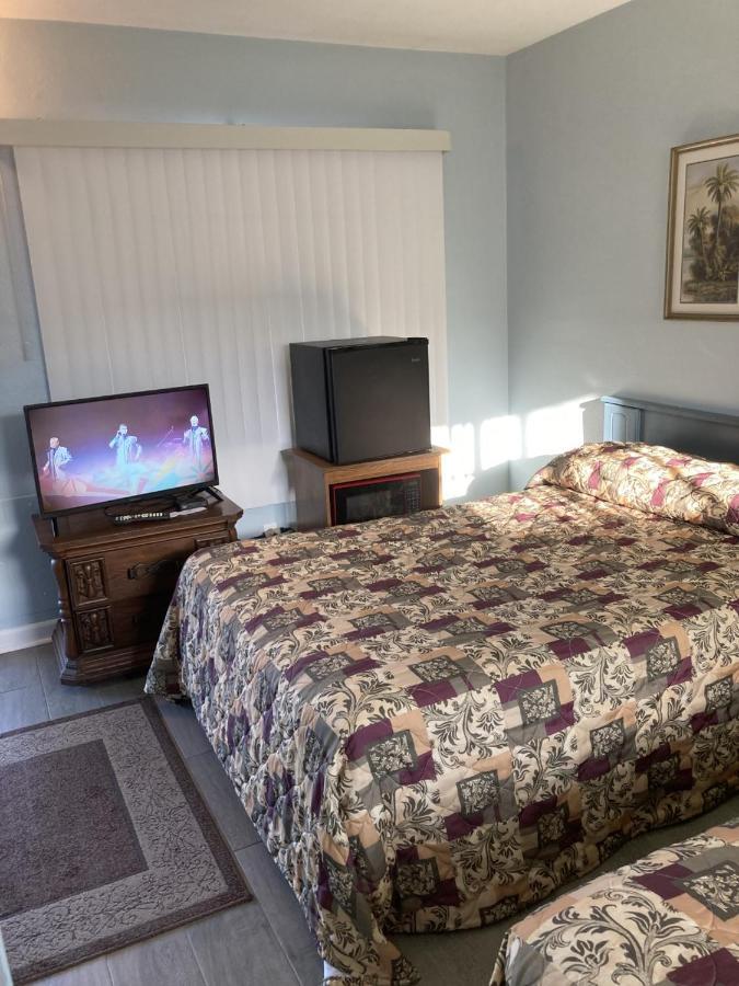 Skylit Motel