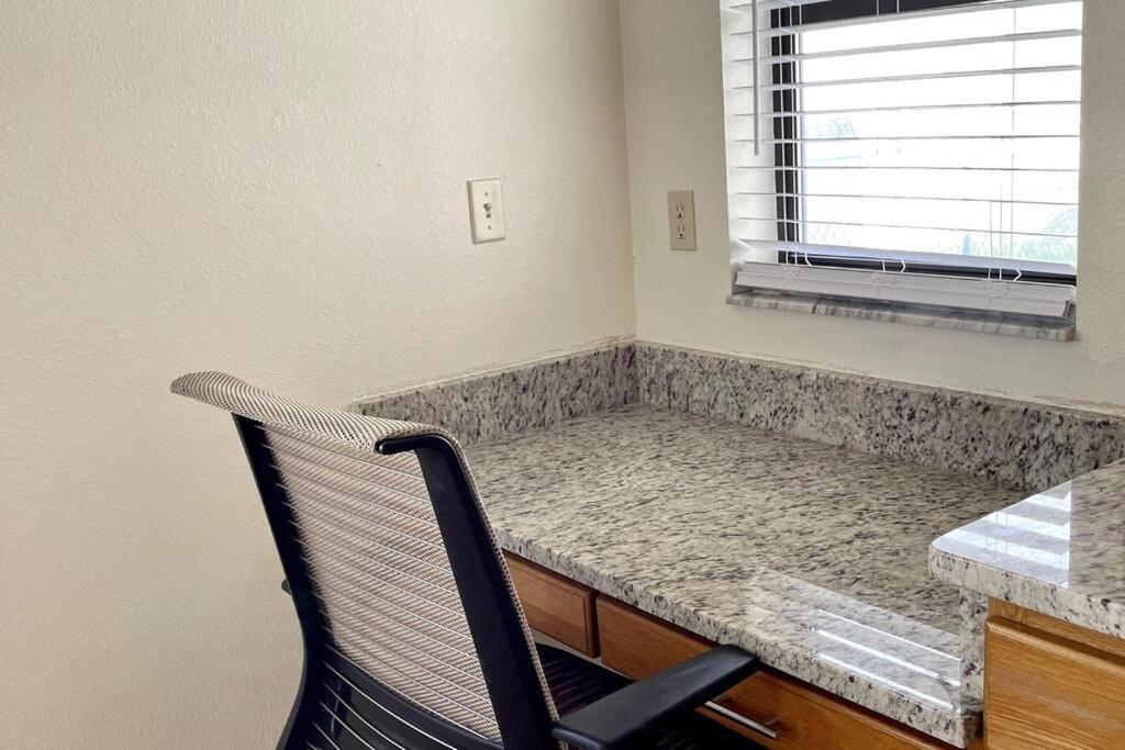 Holiday home Delightful 3 Bdrm Home, Mins To Clearwater