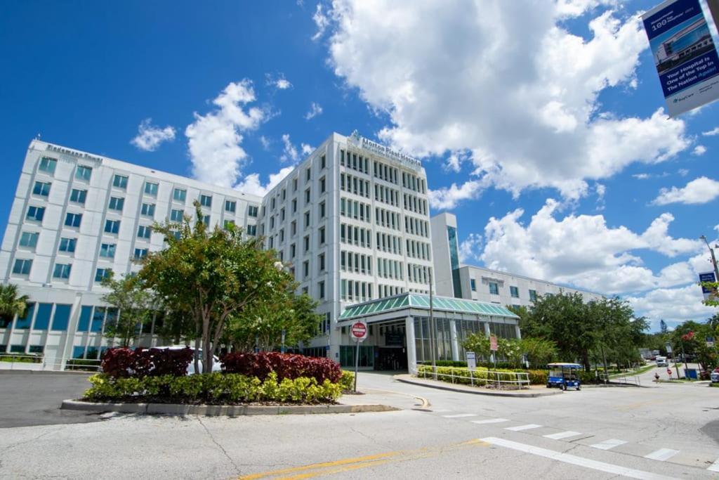 Apartment Refurbished Studio With Pool And Parking Clearwater