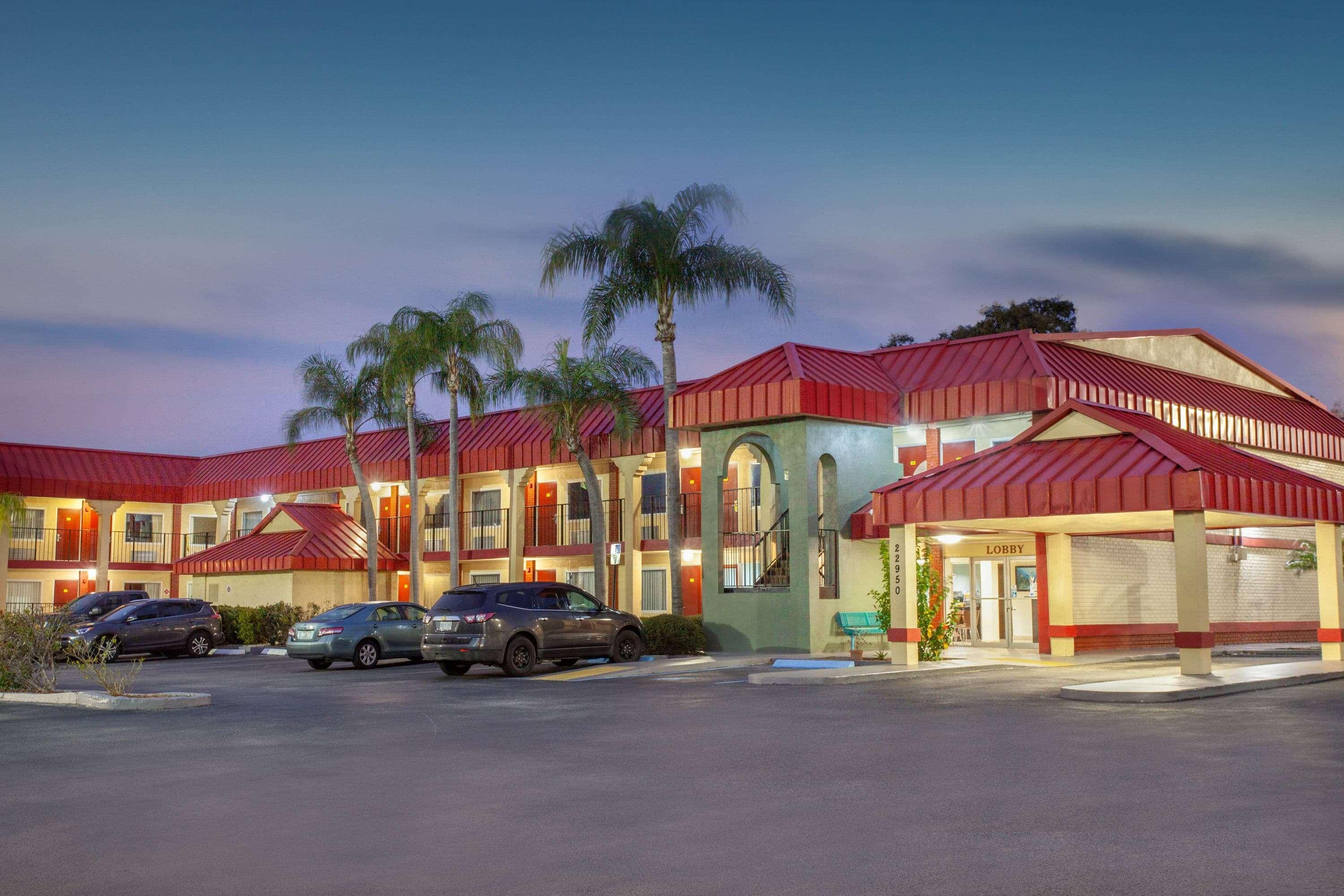 Super 8 By Wyndham Clearwater/us Hwy 19 N