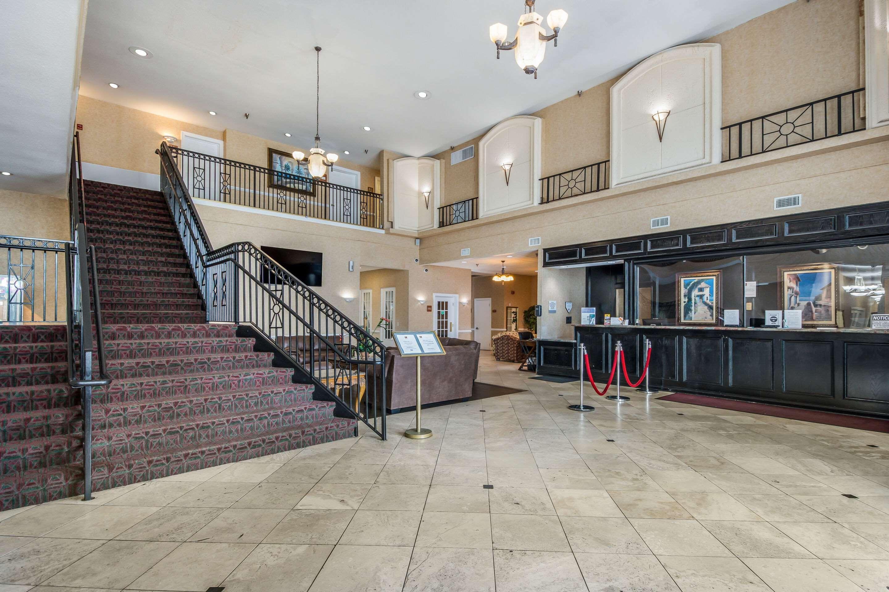 Hotel Clarion &