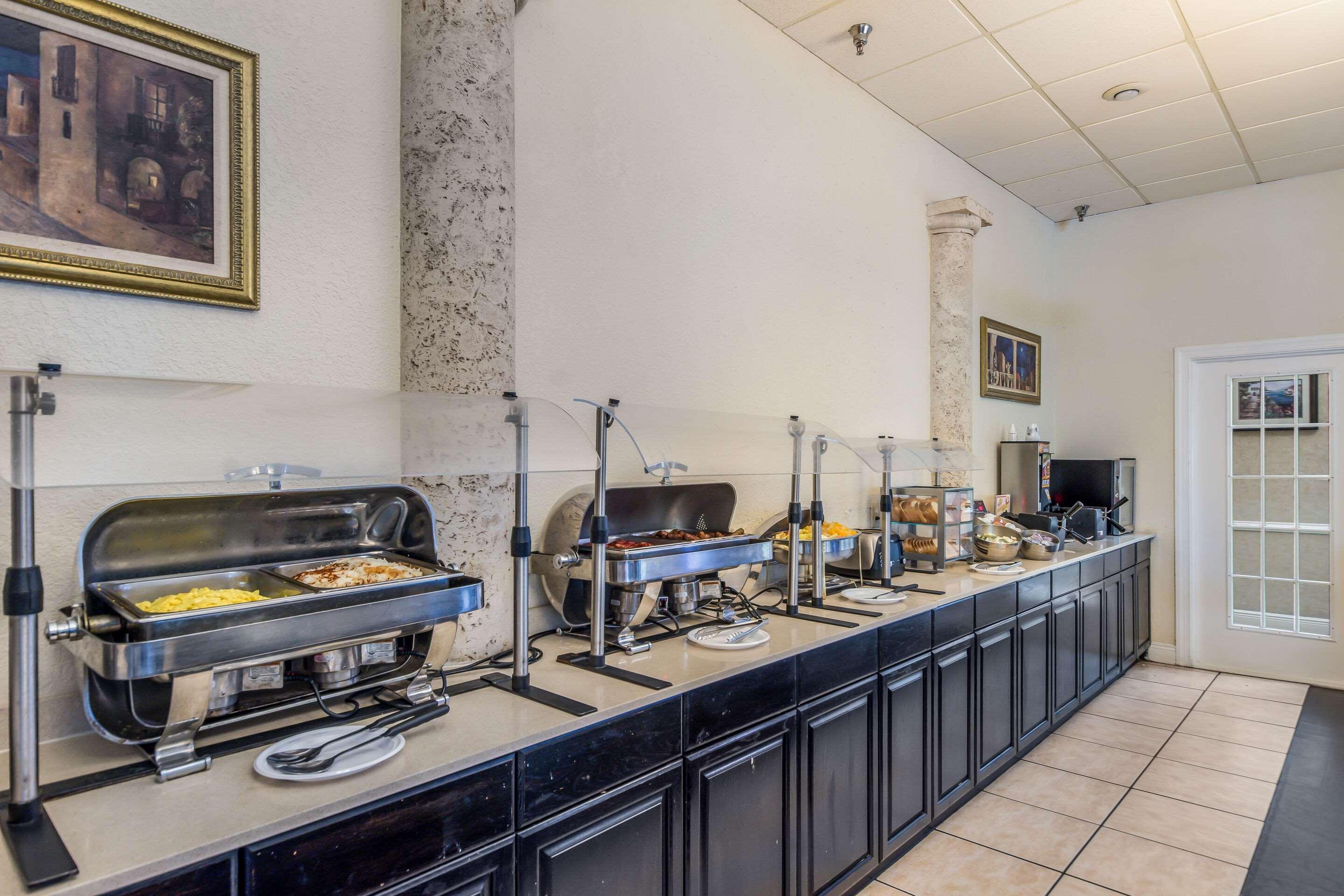 Hotel Clarion &