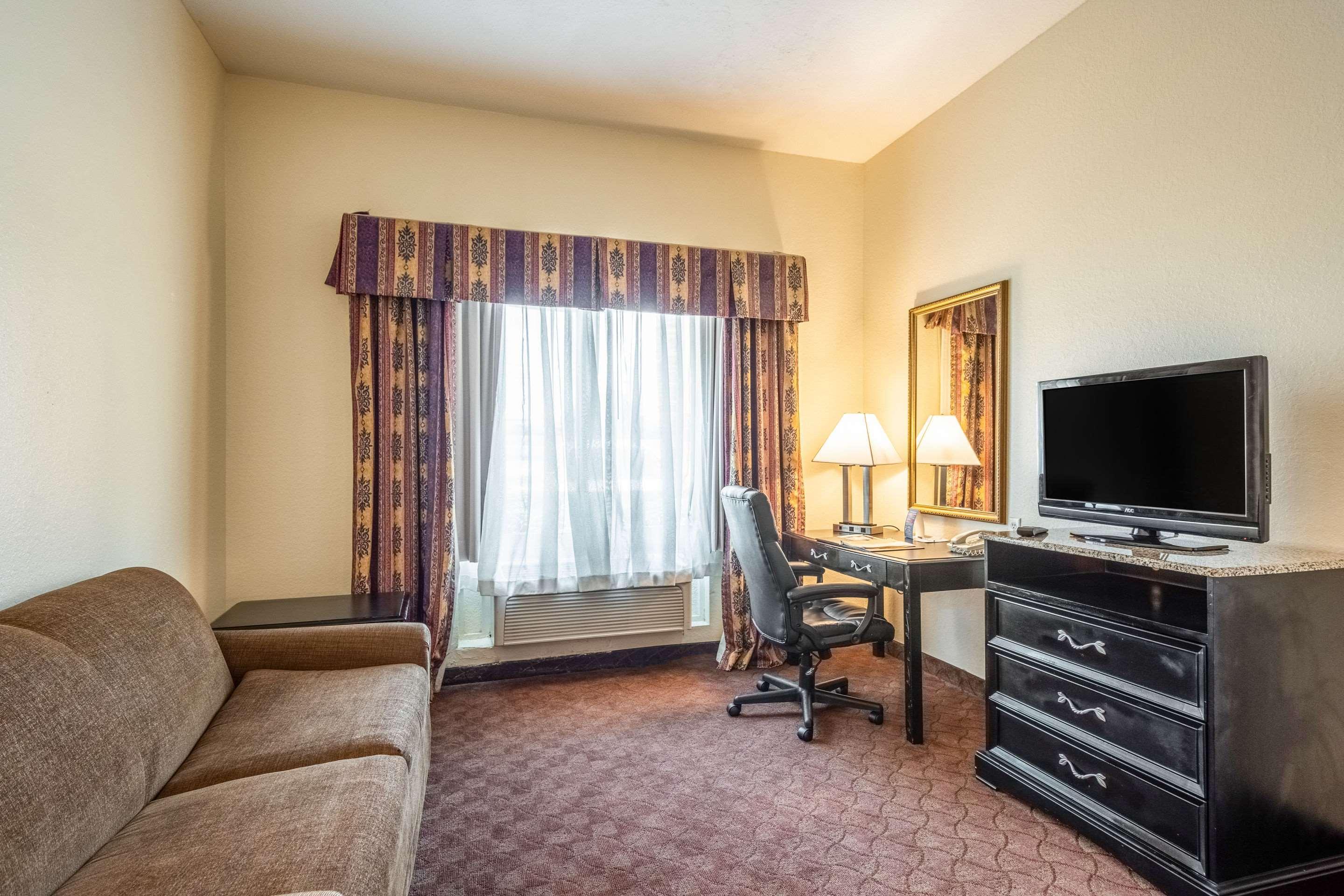 Clarion & Hotel Clearwater