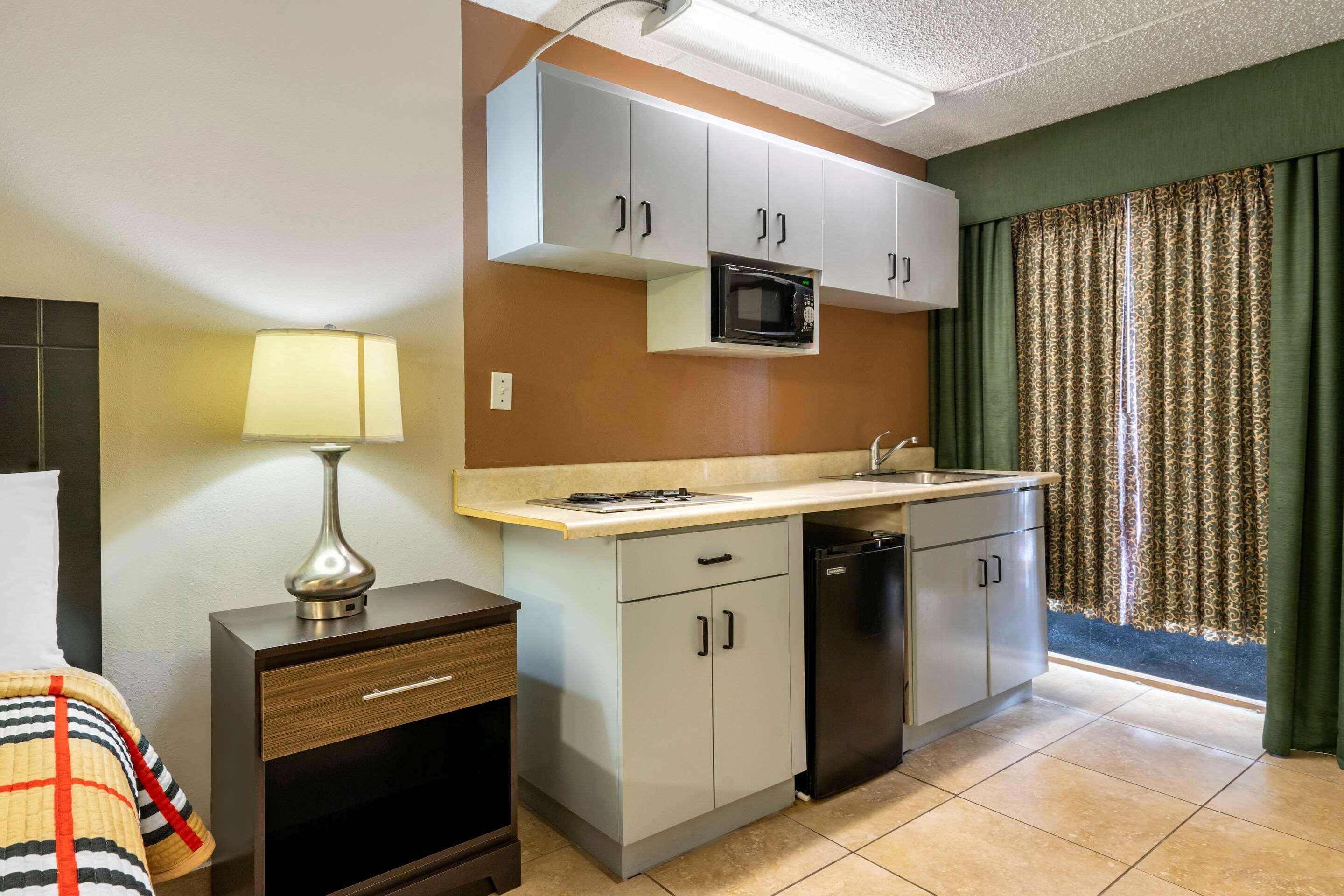Rodeway Clearwater-dunedin Clearwater