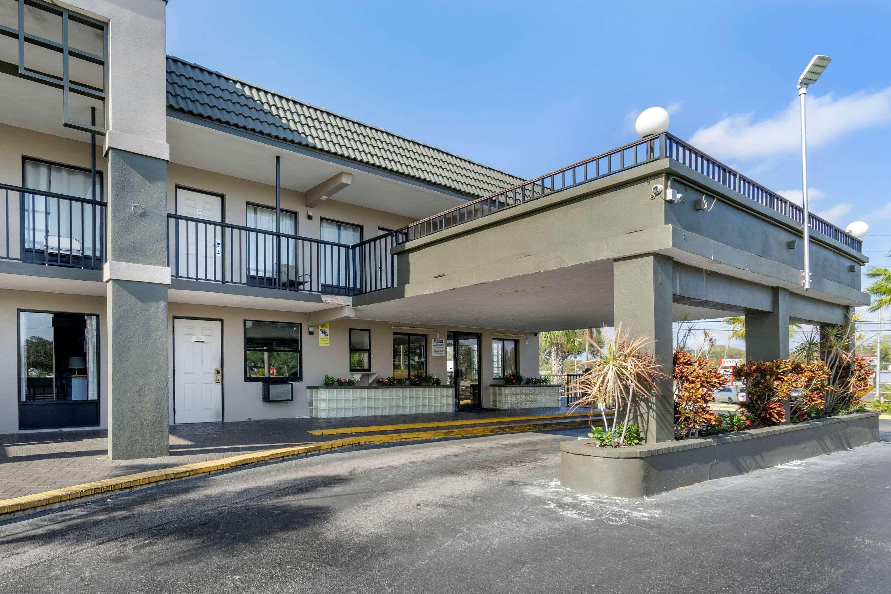Rodeway Clearwater-dunedin 2*
