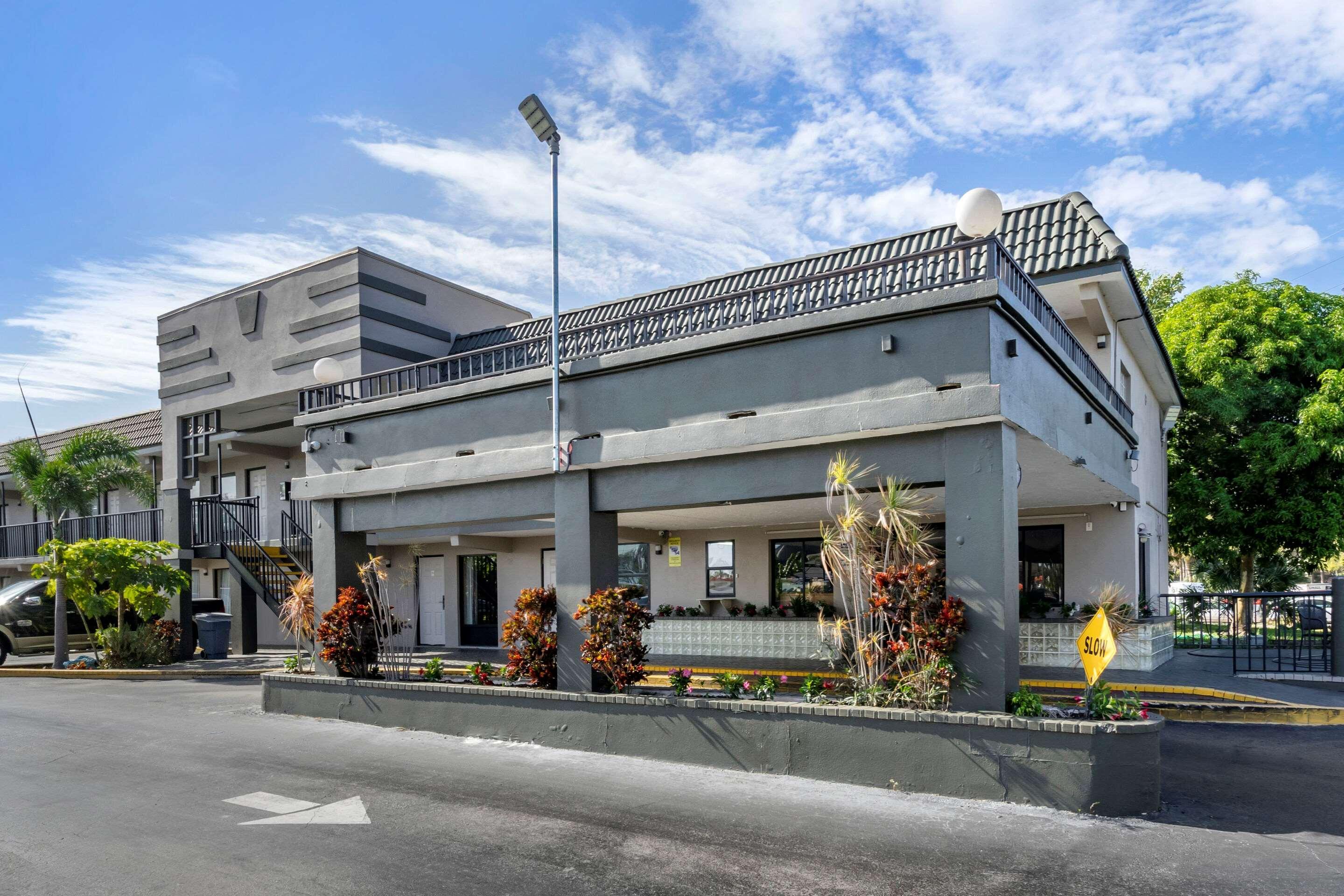 Rodeway Clearwater-dunedin Inn