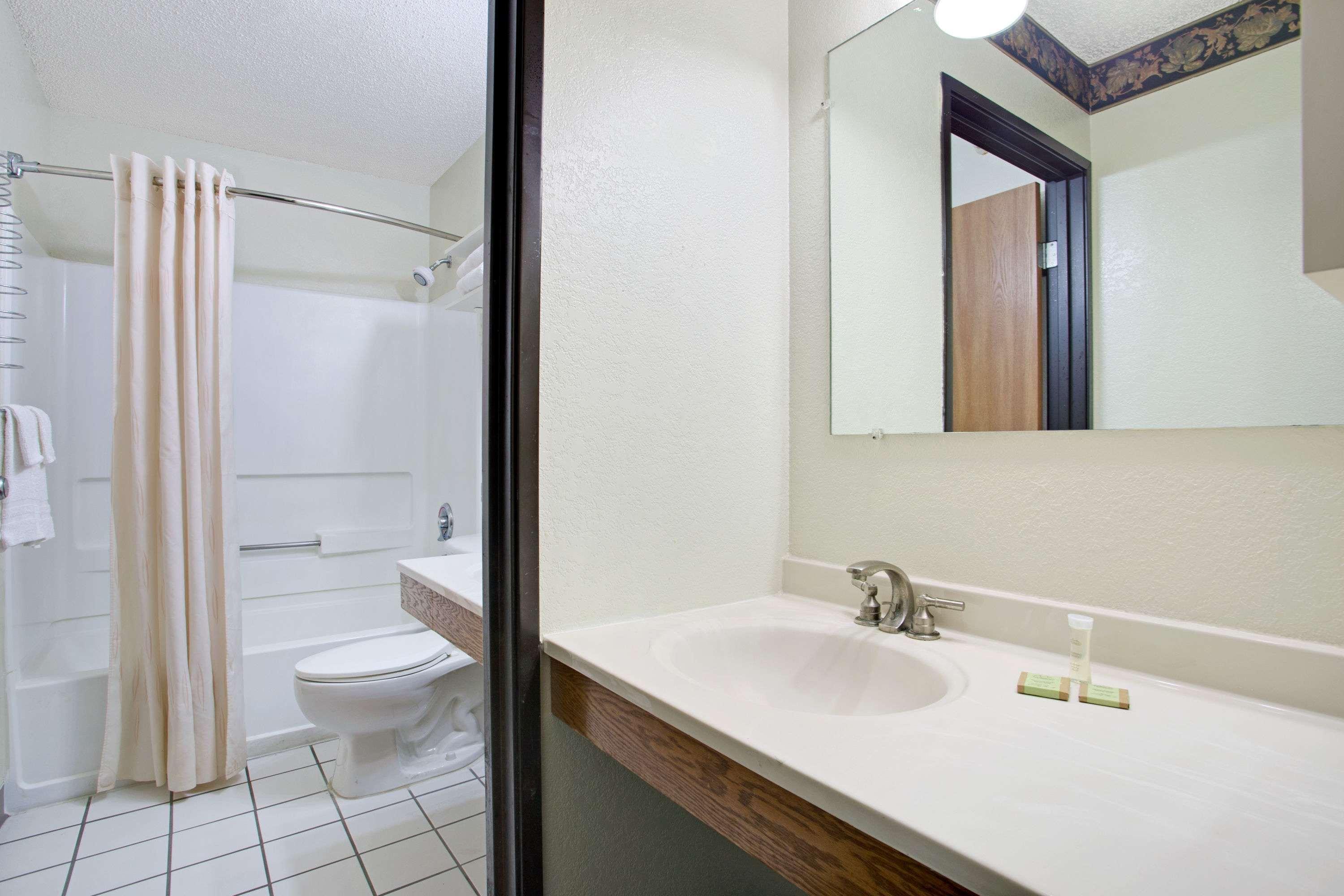 Super 8 By Wyndham Clearwater/st. Petersburg Airport Clearwater