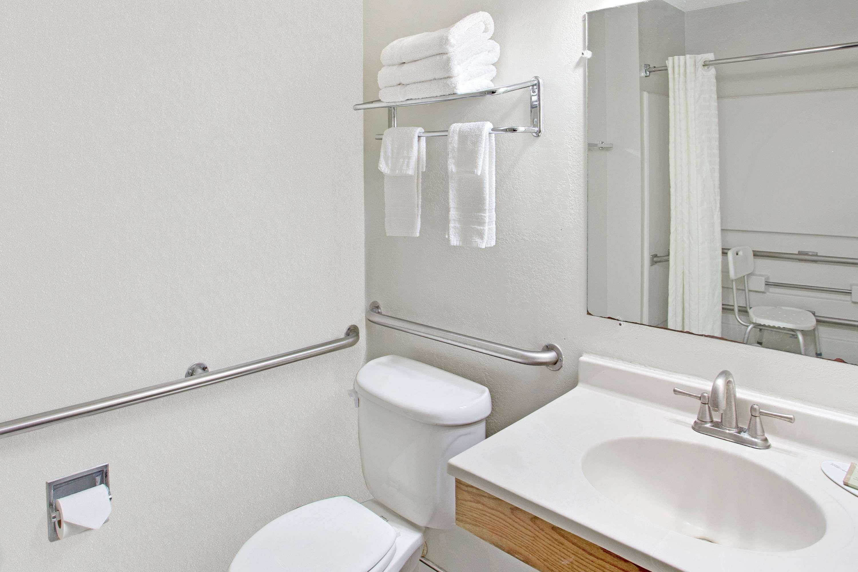 Super 8 By Wyndham Clearwater/st. Petersburg Airport Hotel Clearwater