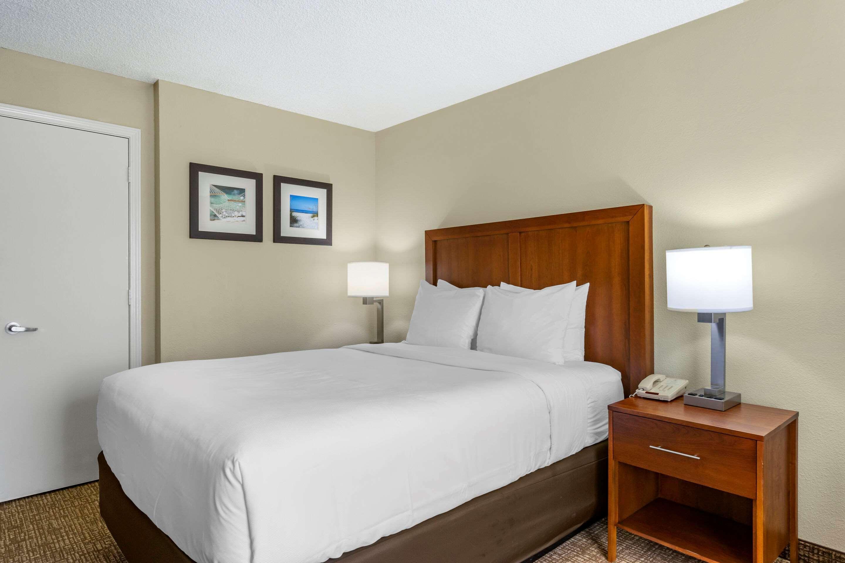 Comfort & St Pete - International Airport Hotel