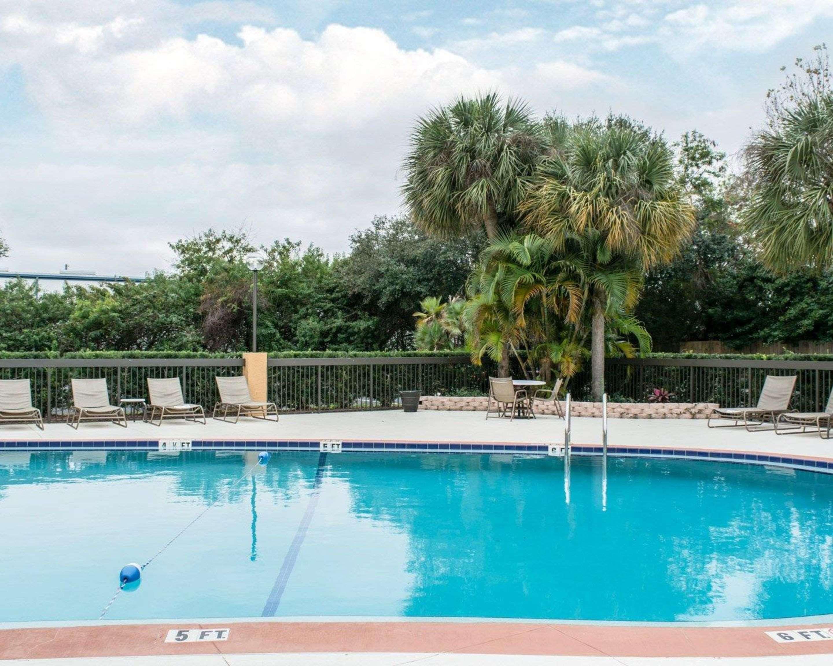 Comfort & St Pete - International Airport 2* Clearwater