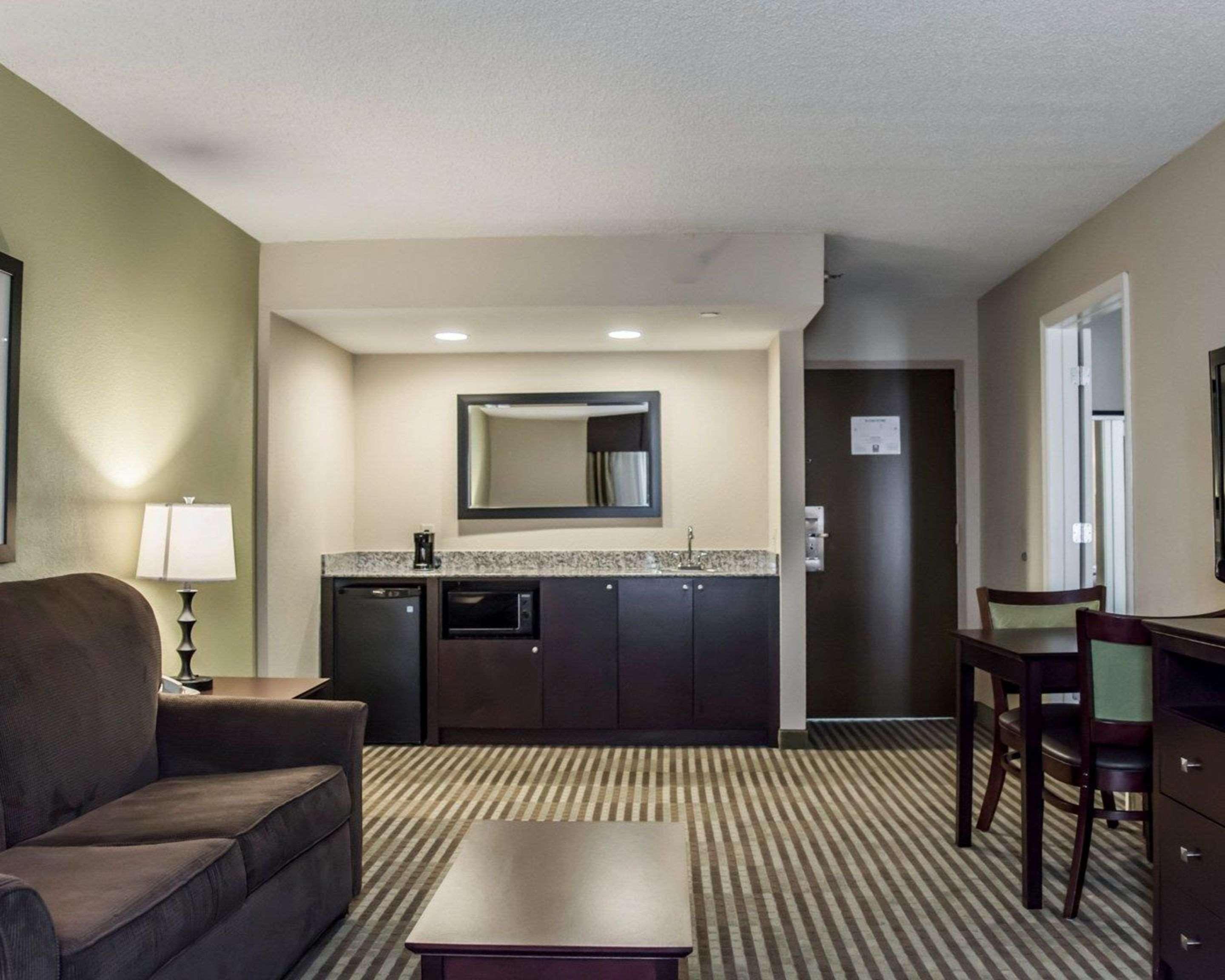 Hotel Comfort & St Pete - International Airport