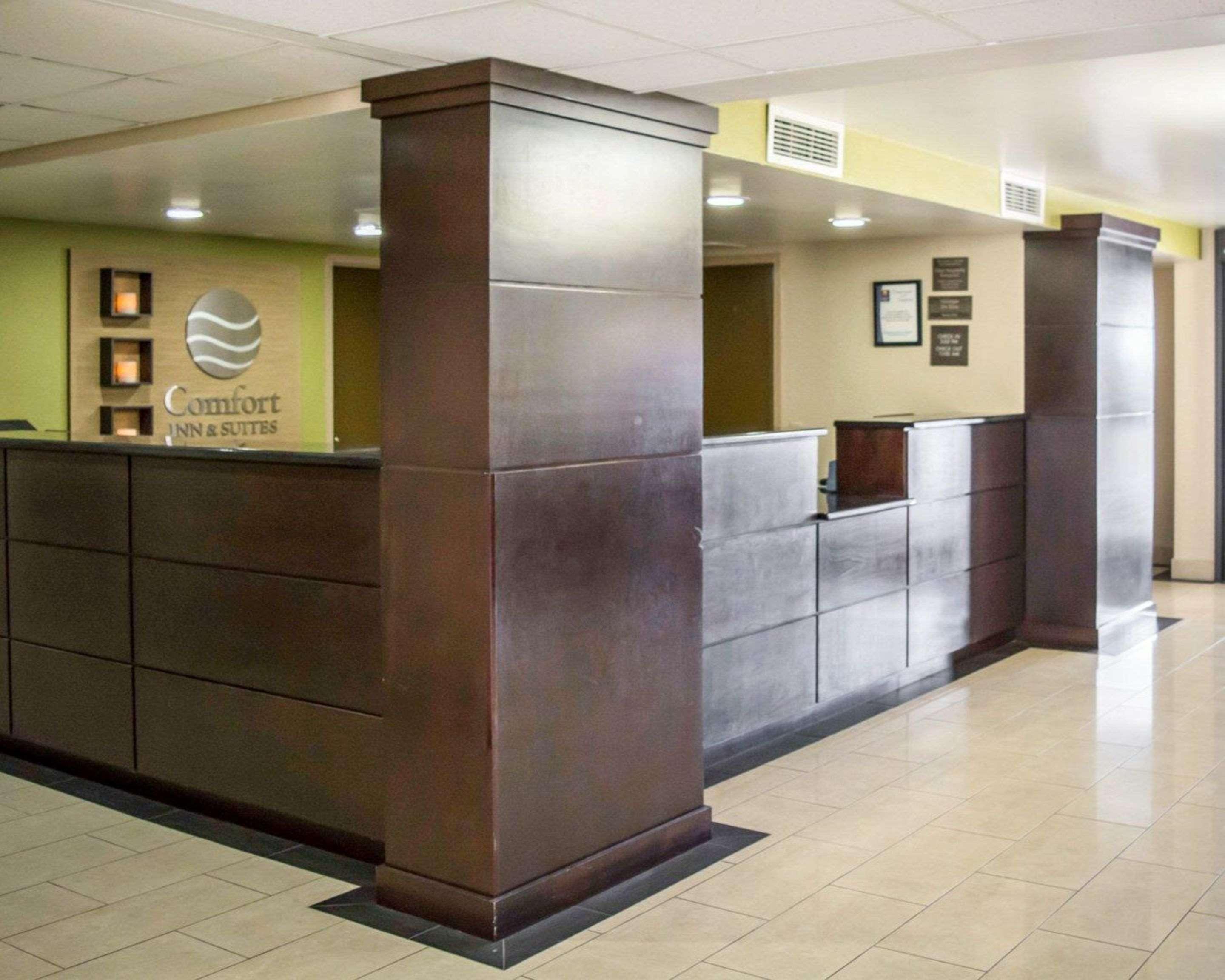 Comfort & St Pete - International Airport 2*