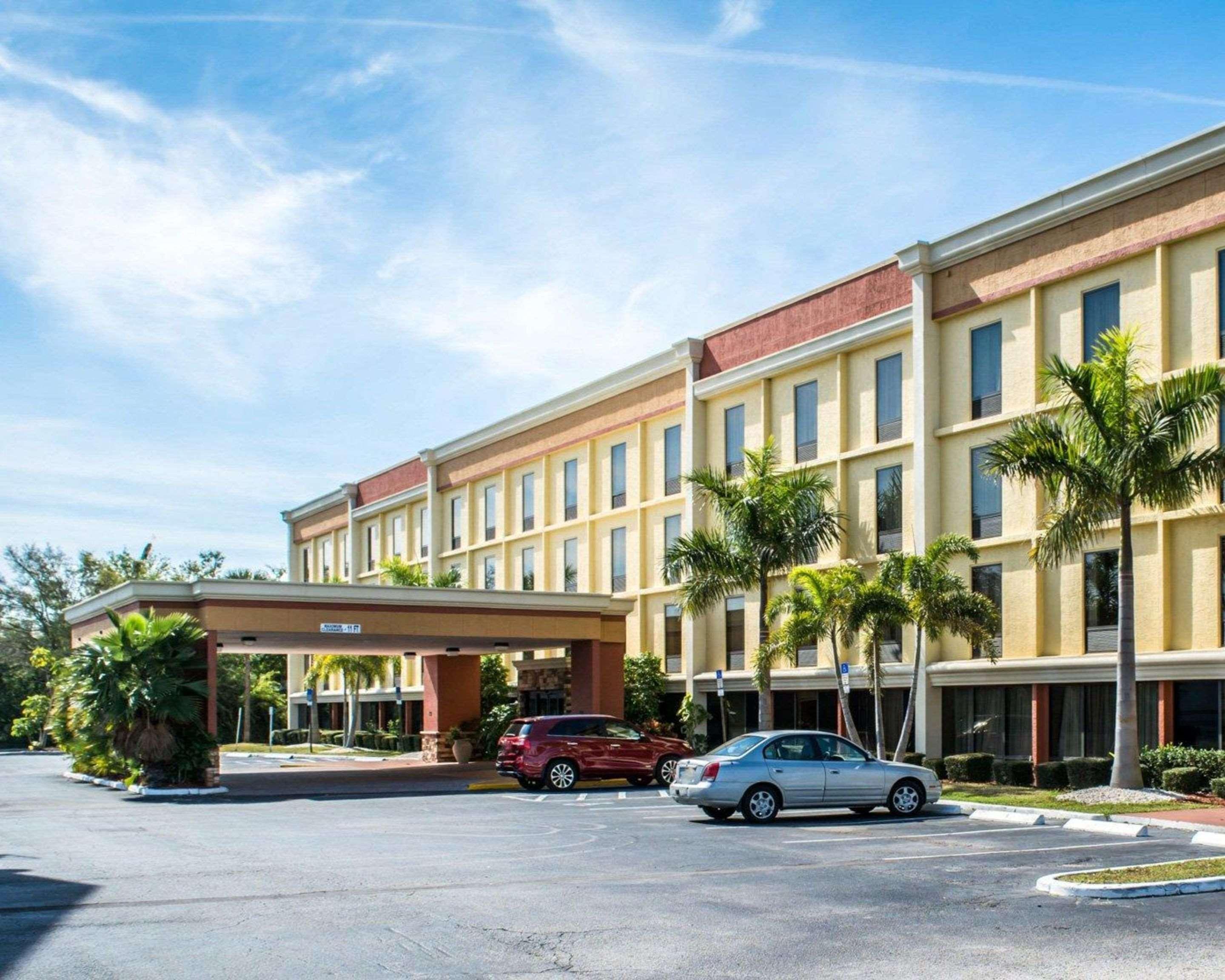 Comfort & St Pete - International Airport
