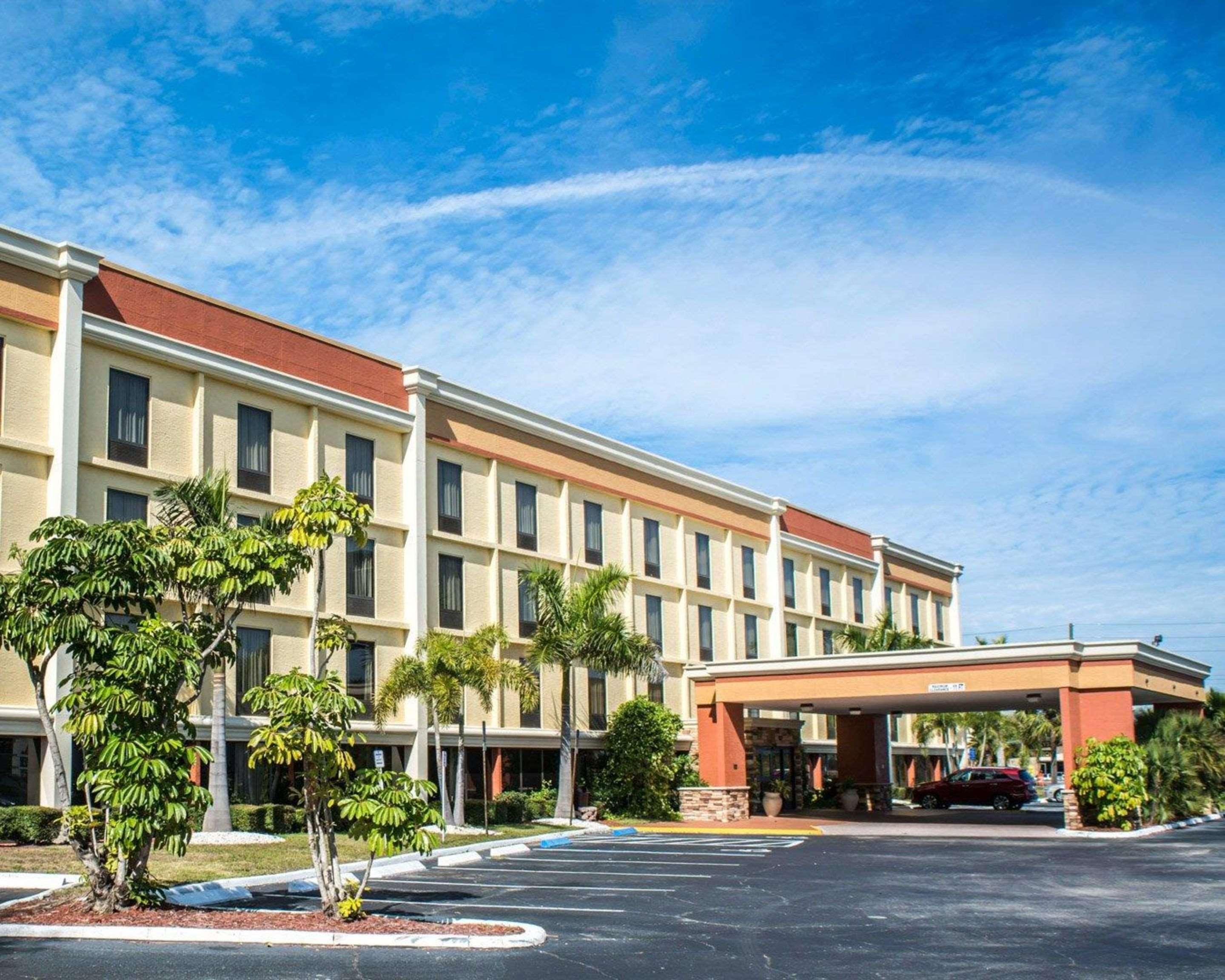 Hotel Comfort & St Pete - International Airport