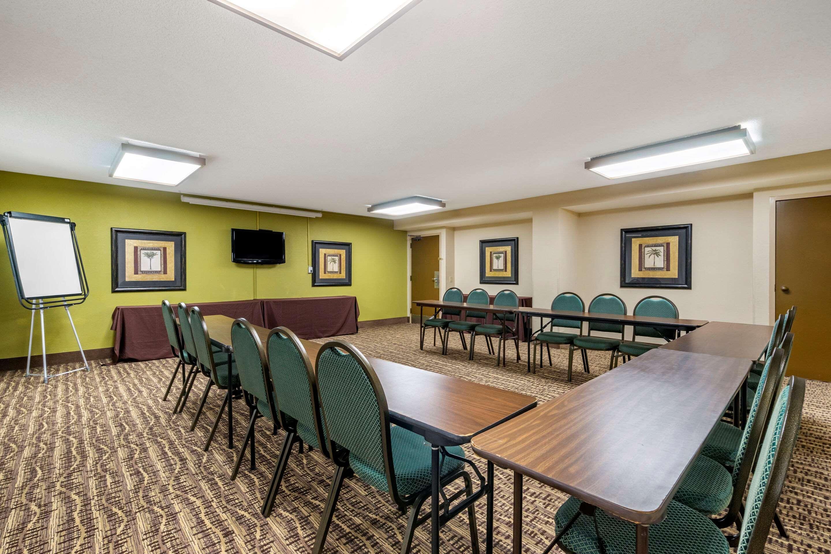 Comfort & St Pete - International Airport Hotel Clearwater