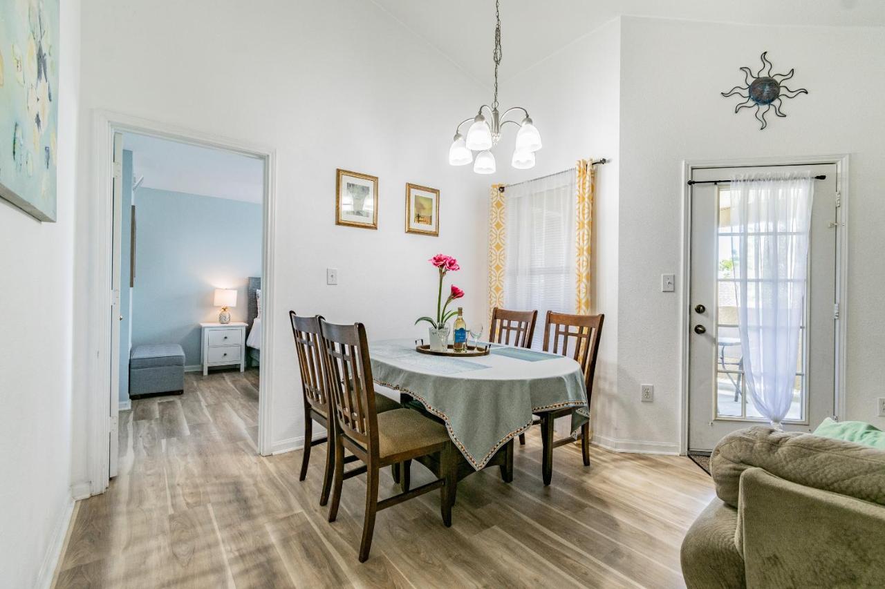 Apartment O Beautiful Minutes From Gorgeous Beaches O *