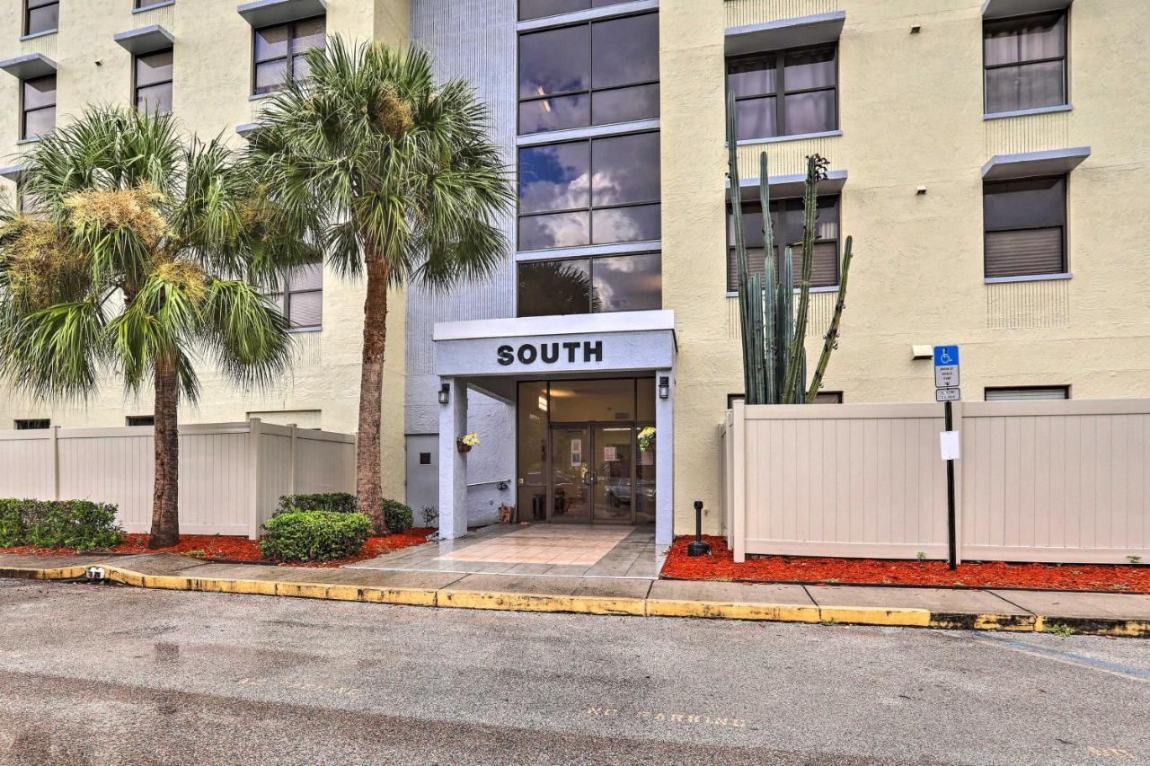 Convenient Less Than 4 Mi To Beach!
