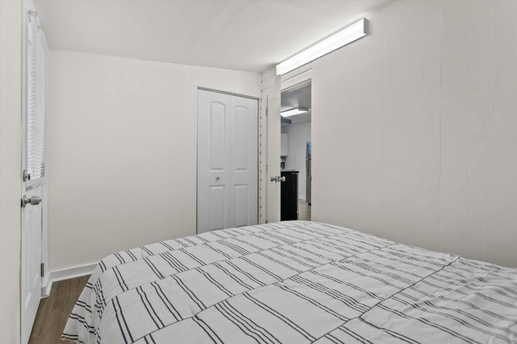 Cozy 3br In Downtown Location