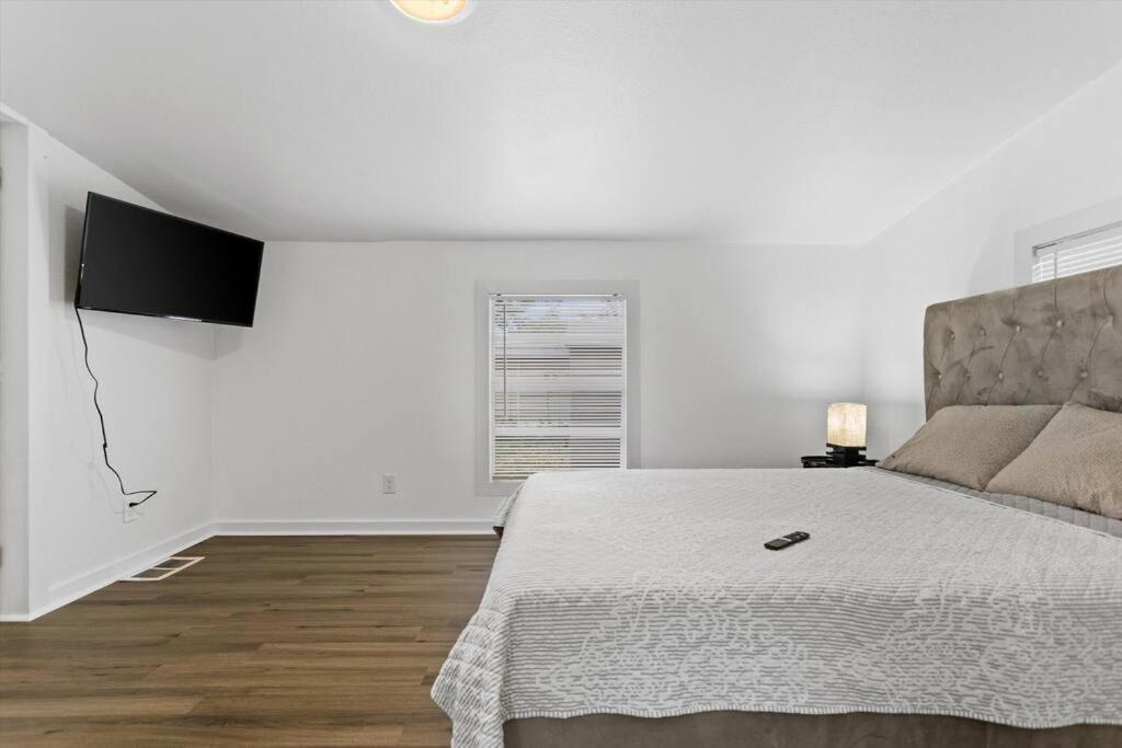 Cozy 3br In Downtown Location Apartment Clearwater