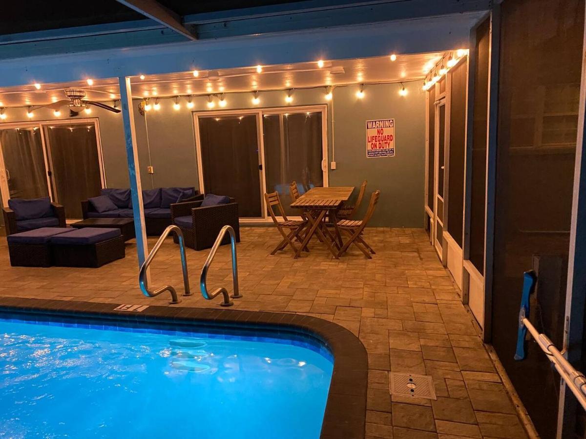 Holiday home Spacious 5 Bedrooms 3 Bathrooms Family-friendly With Heated Salt Pool *