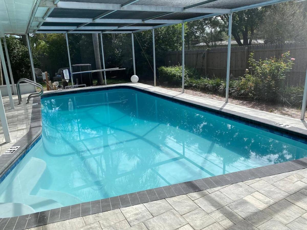 Spacious 5 Bedrooms 3 Bathrooms Family-friendly With Heated Salt Pool * Clearwater