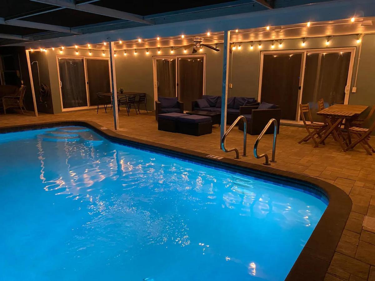 Spacious 5 Bedrooms 3 Bathrooms Family-friendly With Heated Salt Pool Clearwater