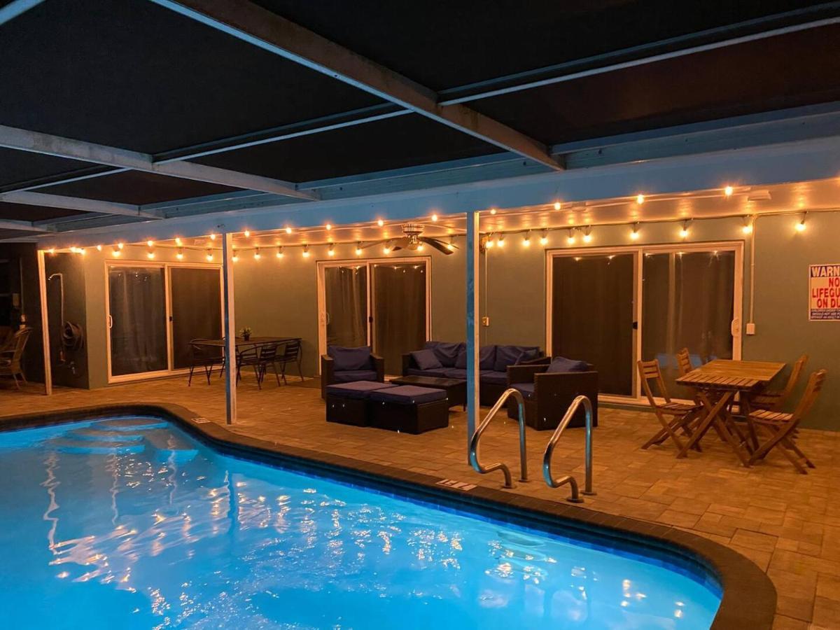 Holiday home Spacious 5 Bedrooms 3 Bathrooms Family-friendly With Heated Salt Pool *