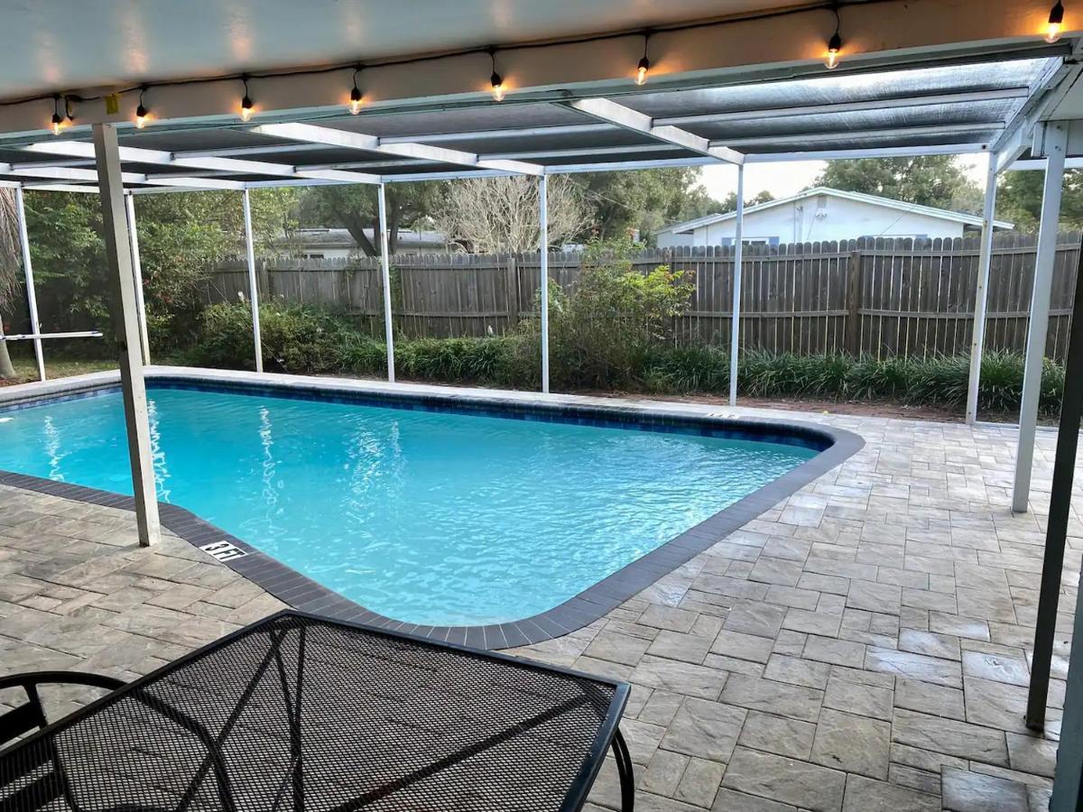 Spacious 5 Bedrooms 3 Bathrooms Family-friendly With Heated Salt Pool *
