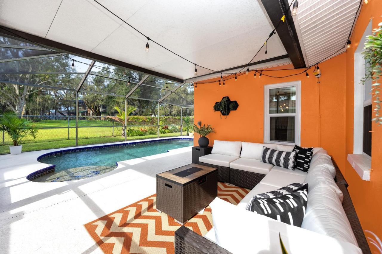 Holiday home - Gorgeous With Heated Pool