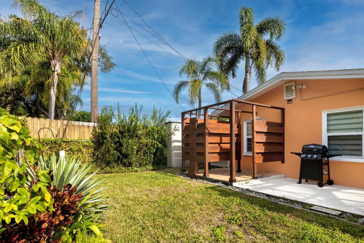 - Gorgeous With Heated Pool Holiday home *