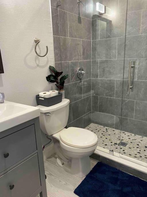 Holiday home Charming 2-beds With Private Backyard *