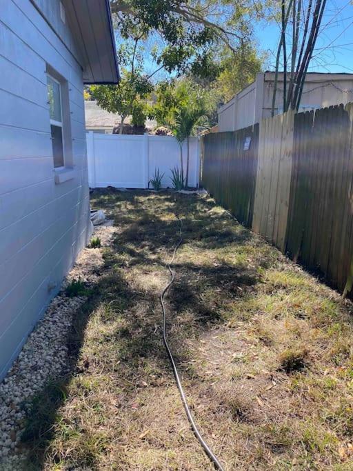 Charming 2-beds With Private Backyard Holiday home *