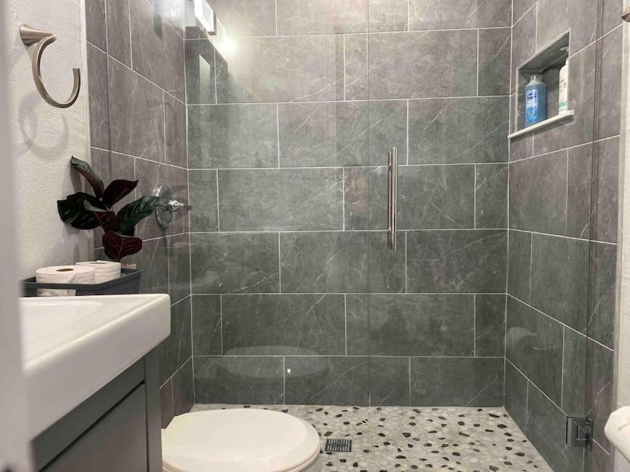 Charming 2-beds With Private Backyard Holiday home Clearwater