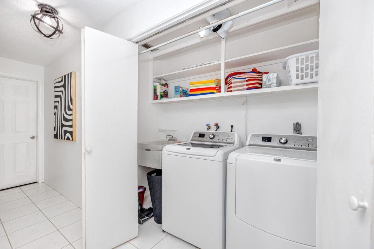 Holiday home - Gorgeous With Heated Pool *
