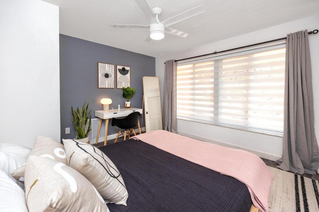 - Gorgeous With Heated Pool * Clearwater