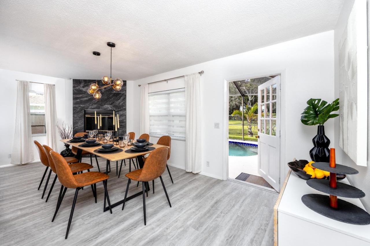 Holiday home - Gorgeous With Heated Pool Clearwater