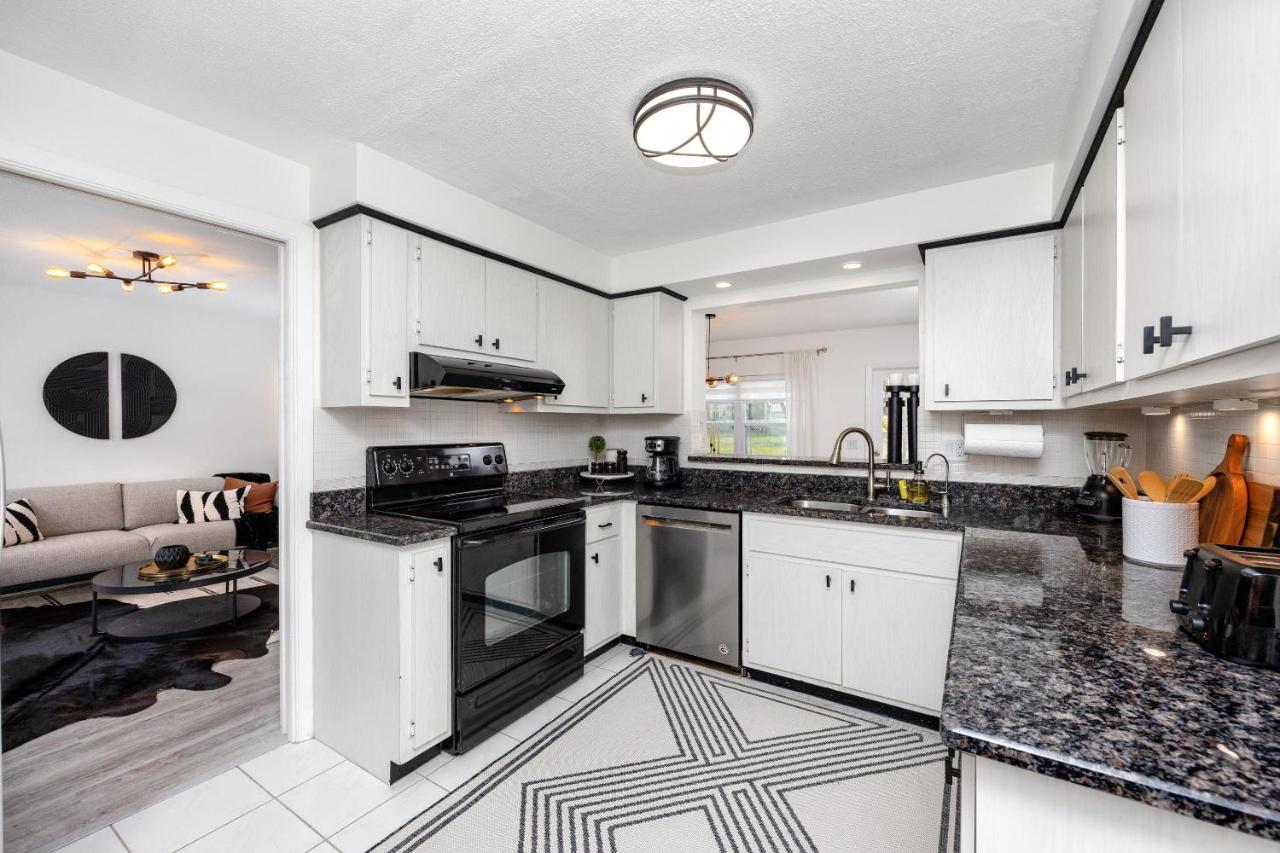 - Gorgeous With Heated Pool Clearwater