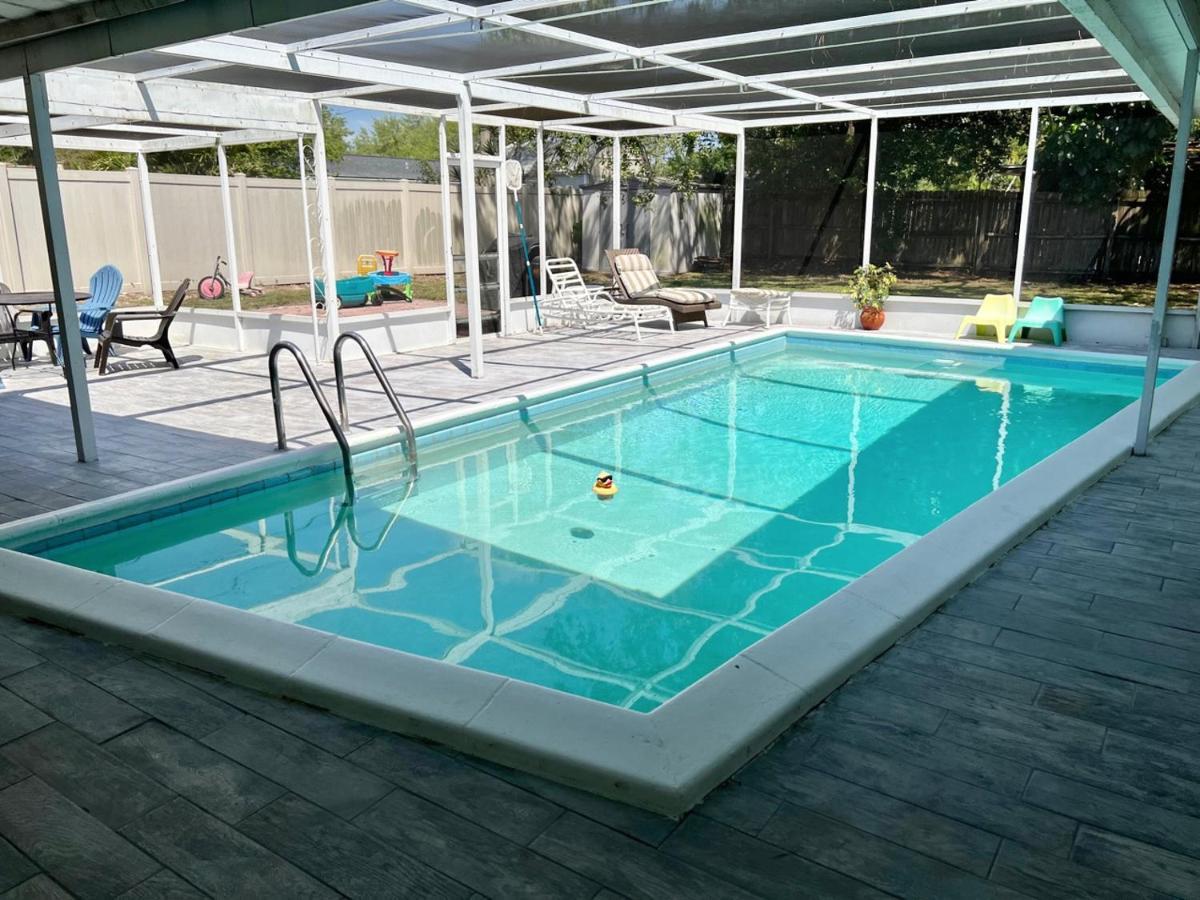Heated Pool Near Beach Holiday home Clearwater