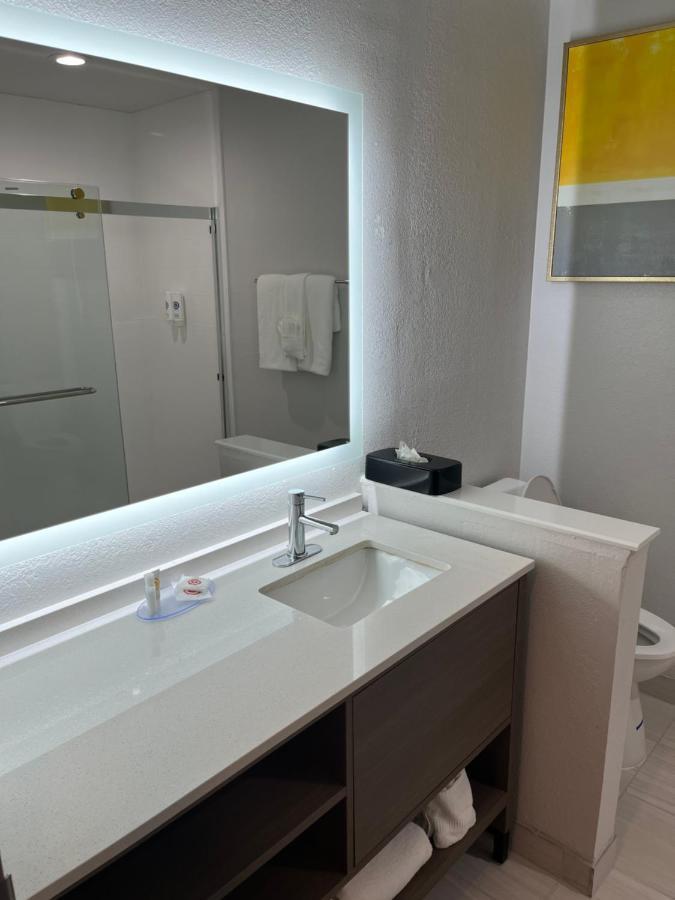 Comfort - Dunedin Hotel 3*