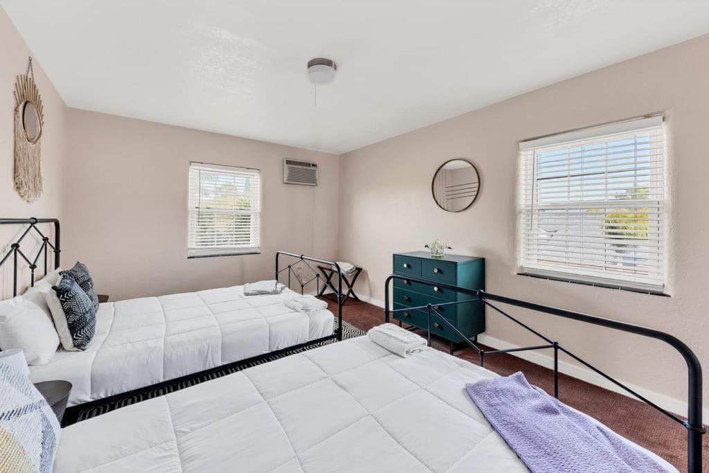 Apartment Refurbished Studio With Pool And Parking