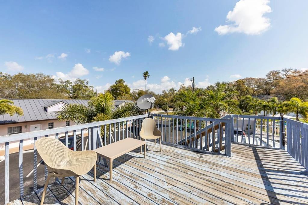 Refurbished Studio With Pool And Parking Apartment Clearwater