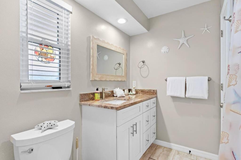 Holiday home Perfect For Family Gatherings With A Heated Pool! - Clearwater's Clear Choice