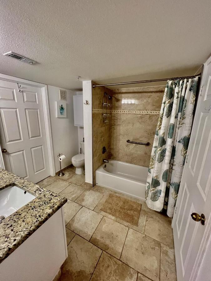 Dream Vacation Lovely Minutes From King Bed Heated Pool Gym * Clearwater